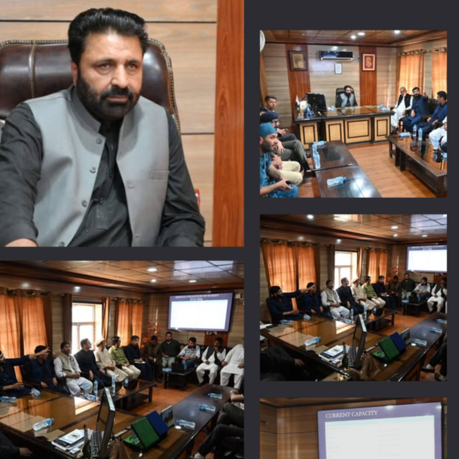 وزیر اعلی گلگت بلتستان امجد حسین کو ریجنل ہیڈکوارٹرز ہسپتال سکردو کے حوالے سے بریفنگ دی جارہی ہے۔